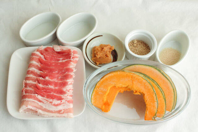 【コールドスタート調理】なら焦げない・生焼けしない！「かぼちゃの豚巻き」を冷たいフライパンから焼いてみた