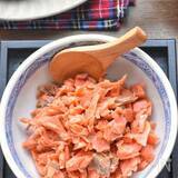 「【おかわり製造機】レンチンで「自家製鮭フレーク」作ってみた！市販品では出せないふっくらしっとり感♡」の画像4