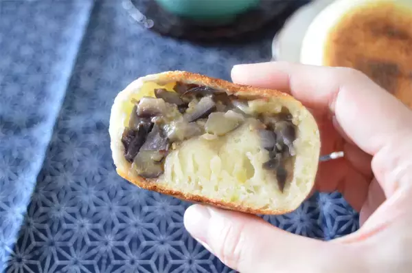 「【おてっか、って知ってる？】なす味噌とろ～り！長野の郷土食「おてっか」でおやき焼いてみた！とろける～♡」の画像