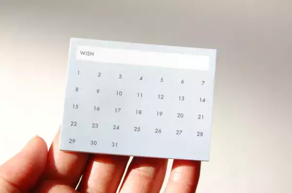 「【ダイソー】日付が印刷された「ふせん」が便利すぎ～！「がんばり」と「さぼり」が一目瞭然でタスク管理できちゃう♪」の画像