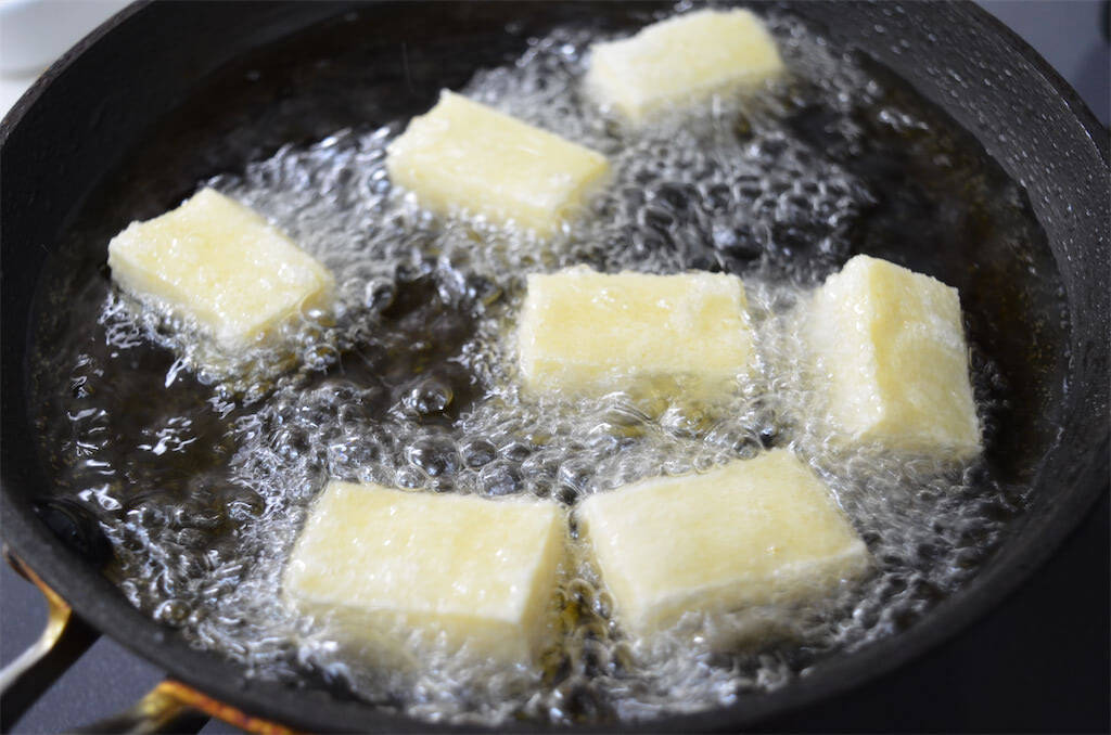 【お肉なしの酢豚!?】言われなければ気付かない「なんちゃって酢豚」作ってみた！え、高野豆腐で!?【農家直伝】
