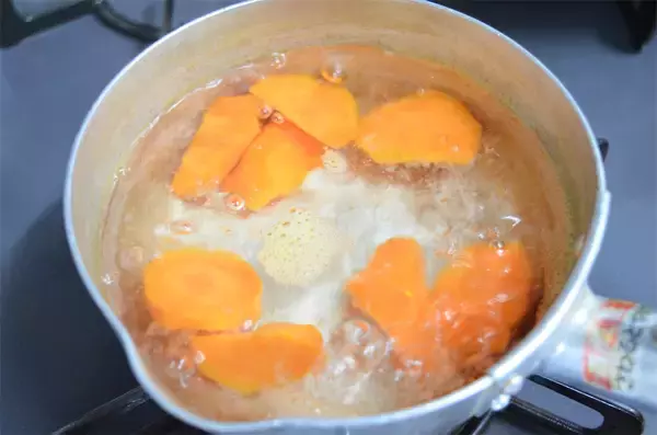 「【お肉なしの酢豚!?】言われなければ気付かない「なんちゃって酢豚」作ってみた！え、高野豆腐で!?【農家直伝】」の画像