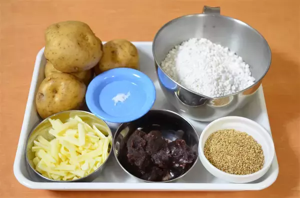 「中華街レベルの胡麻団子作ってみた！冷めてもモッチモチ♪なのはアノ野菜のお・か・げ【農家直伝】」の画像