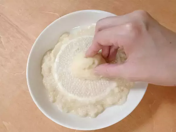 「中華街レベルの胡麻団子作ってみた！冷めてもモッチモチ♪なのはアノ野菜のお・か・げ【農家直伝】」の画像