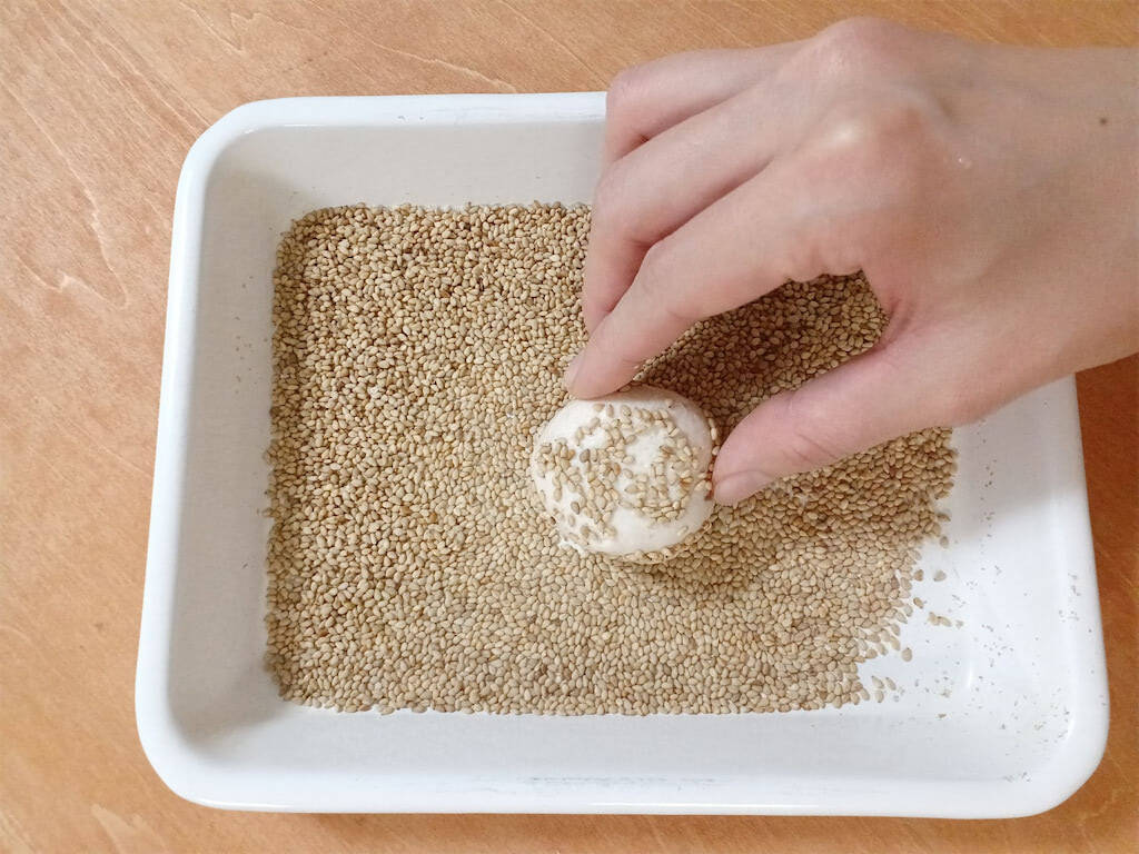 中華街レベルの胡麻団子作ってみた！冷めてもモッチモチ♪なのはアノ野菜のお・か・げ【農家直伝】