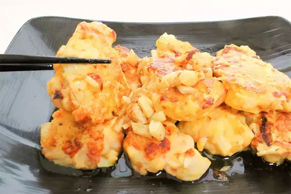 「プリッふわっ“シュリンプ”にガーリックバター染みっ染み♡エビを再構築の「新ガーリックシュリンプ」作ろう」の画像