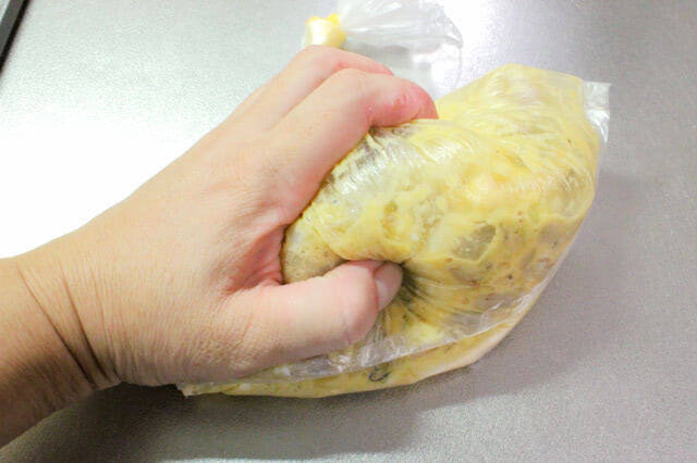 プリッふわっ“シュリンプ”にガーリックバター染みっ染み♡エビを再構築の「新ガーリックシュリンプ」作ろう