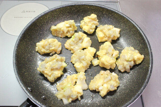 プリッふわっ“シュリンプ”にガーリックバター染みっ染み♡エビを再構築の「新ガーリックシュリンプ」作ろう