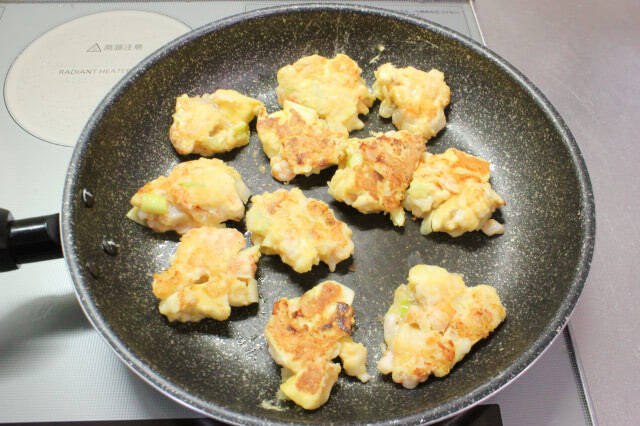 プリッふわっ“シュリンプ”にガーリックバター染みっ染み♡エビを再構築の「新ガーリックシュリンプ」作ろう