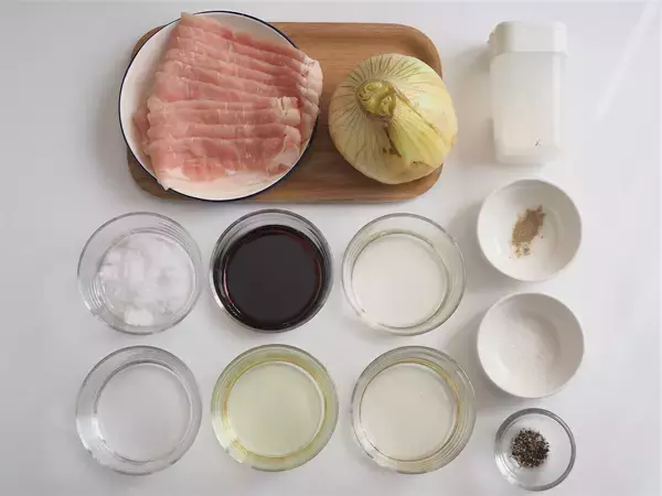 「【照りっ照りの中から旨味ジュワ～】新玉ねぎの甘み炸裂「肉巻き」作ってみた！甘酸っぱ辛くてもう最強♪」の画像