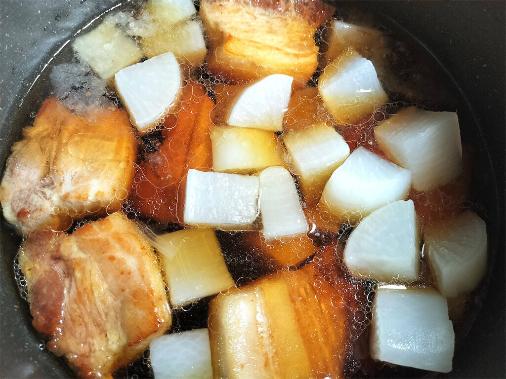 【笠原将弘の和食基本のき】しっかり焼き目つけたらコトコト煮るべし！王道な「豚の角煮の作り方」に挑戦！