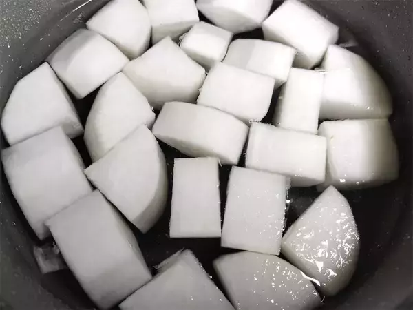 「【笠原将弘の和食基本のき】しっかり焼き目つけたらコトコト煮るべし！王道な「豚の角煮の作り方」に挑戦！」の画像