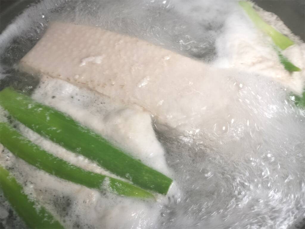 【笠原将弘の和食基本のき】しっかり焼き目つけたらコトコト煮るべし！王道な「豚の角煮の作り方」に挑戦！