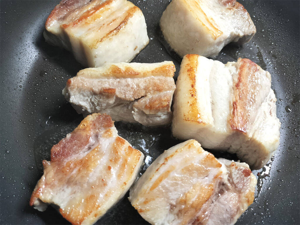 【笠原将弘の和食基本のき】しっかり焼き目つけたらコトコト煮るべし！王道な「豚の角煮の作り方」に挑戦！