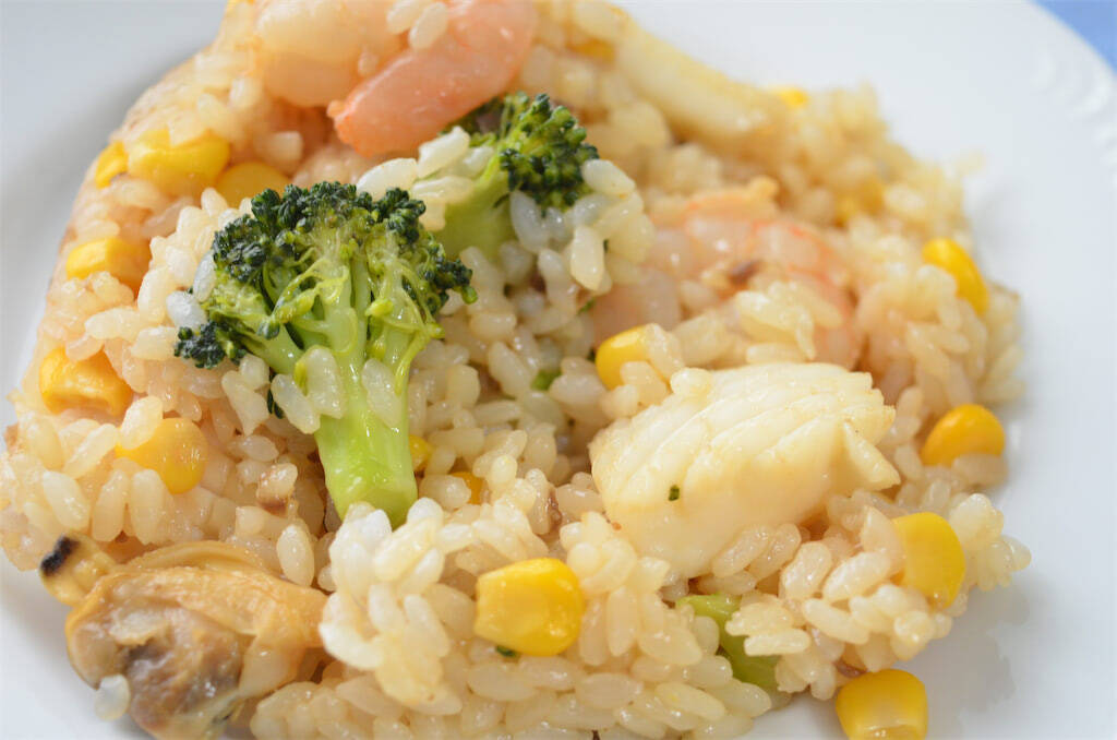 【ドレッシングをご飯に!?】農家の裏ワザ満載「ブロッコリーピラフ」がパラッパラ絶品！炒める前に味付けて♪