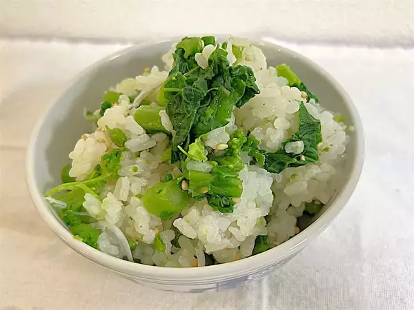 【春の幸せ混ぜご飯】炊き立てご飯に「菜の花」と「しらす」混ぜてみた！ほろ苦&塩味で意外にまろやか～♪