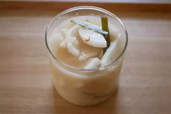 「【大根消費レシピ】甘酒で「即席べったら漬け」作ってみた！“おかゆ”も使う裏ワザで朝漬ける→夜完成！」の画像