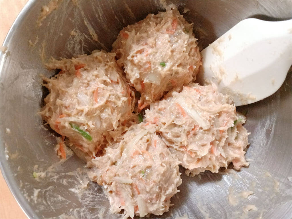 【革命的な発想】すり身の代わりに「はんぺん」でさつま揚げ作ってみた！プルンプルン食感!?【農家直伝】