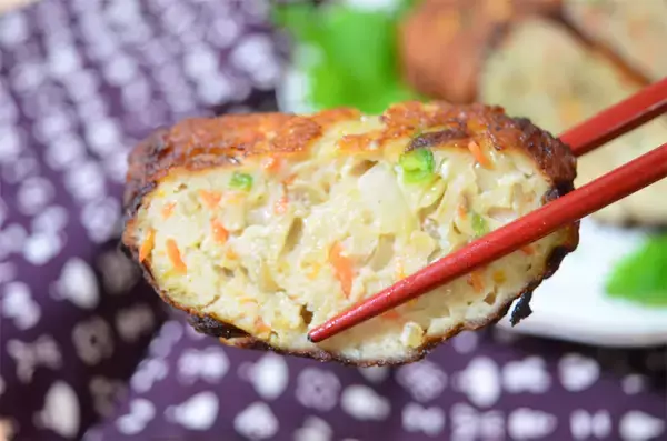 「【革命的な発想】すり身の代わりに「はんぺん」でさつま揚げ作ってみた！プルンプルン食感!?【農家直伝】」の画像