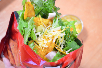 【おうちでメキシカン】スナック袋に材料入れて「トルティーヤロコス」作ってみた♪一袋で完璧な一食に!?【ドリトス】