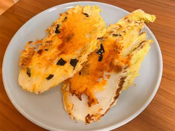 「【白菜の葉、切らずに焼く！】チーズと海苔を絡めて「チヂミ」作ってみた！カリッ、モチッ、トロッの三拍子♪」の画像