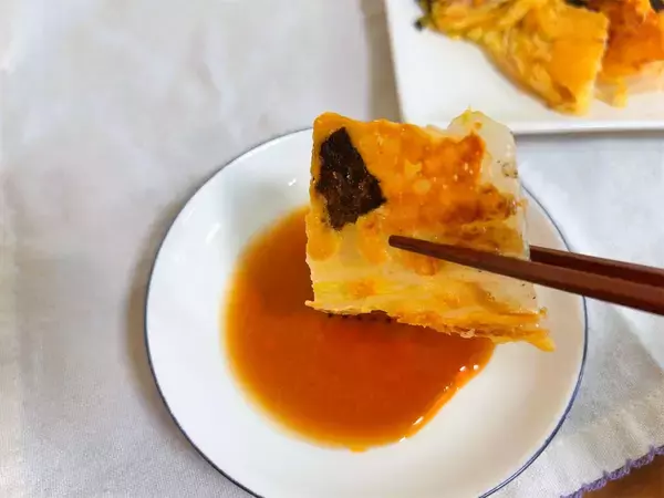 「【白菜の葉、切らずに焼く！】チーズと海苔を絡めて「チヂミ」作ってみた！カリッ、モチッ、トロッの三拍子♪」の画像