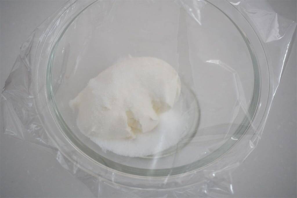 【少量でも特濃ミルキー♡】クリームチーズで「いちごサンド」作ってみた！食パン3枚重ねてダブルチーズ！