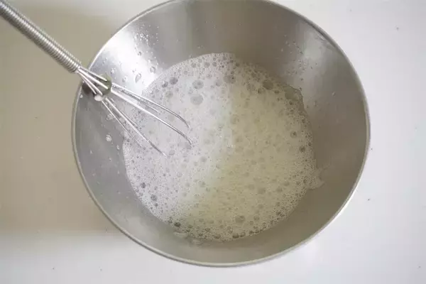 「【甘じょっぱ煮汁がジュワ～ン】おから・とろろ・コーンを油揚げで巻く！煮る！とんでもない旨み爆弾、誕生!!」の画像
