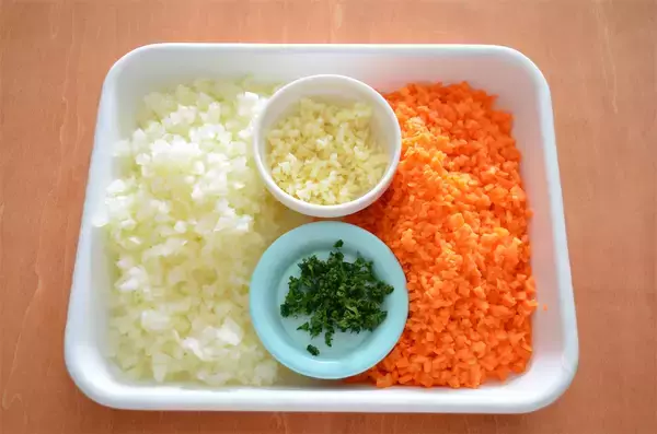 「クリスマスディナーの主役に…「牛すじ」大抜擢!?ワイン＆トマトで煮込めばホロトロ豪華♪【農家直伝】」の画像