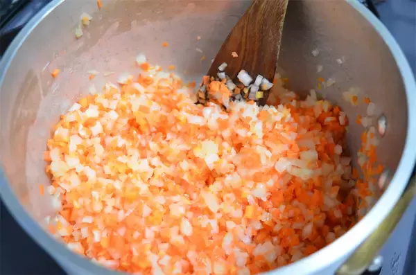 「クリスマスディナーの主役に…「牛すじ」大抜擢!?ワイン＆トマトで煮込めばホロトロ豪華♪【農家直伝】」の画像