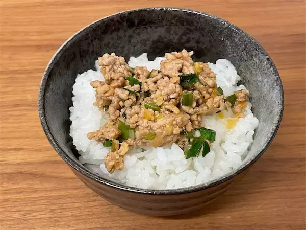 【ご飯の供】材料まんま餃子の『餃子肉みそ』は“おかず要らず”！そぼろ肉が濃ゆ～い味で無限にイケる！