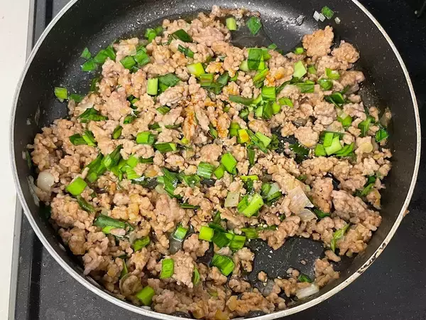 「【ご飯の供】材料まんま餃子の『餃子肉みそ』は“おかず要らず”！そぼろ肉が濃ゆ～い味で無限にイケる！」の画像