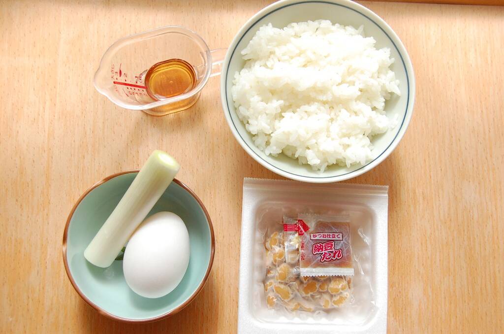 【シン・朝めし】黄金に輝く「至高の納豆ご飯」に挑戦！粘りはあっても卵白のドゥルドゥル感ナシ！【リュウジレシピ】