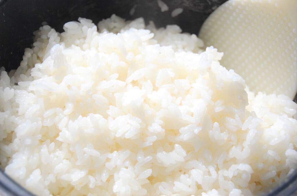 【シン・朝めし】黄金に輝く「至高の納豆ご飯」に挑戦！粘りはあっても卵白のドゥルドゥル感ナシ！【リュウジレシピ】