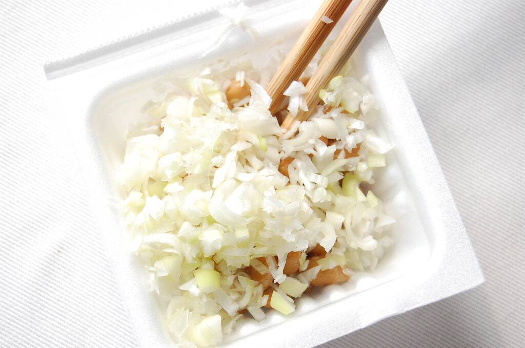 【シン・朝めし】黄金に輝く「至高の納豆ご飯」に挑戦！粘りはあっても卵白のドゥルドゥル感ナシ！【リュウジレシピ】