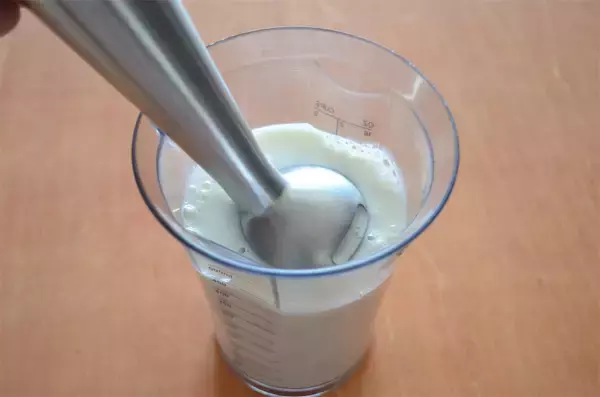 「【簡単ふわふわパンケーキ】えっ、ホケミに「はんぺん」入れるって!?卵レスでも食感パーフェクト♡【紀文公式】」の画像