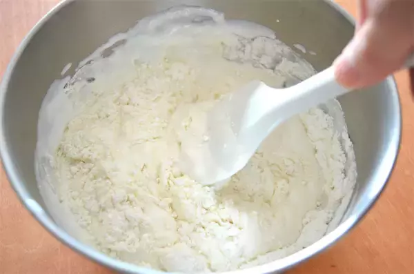 「【簡単ふわふわパンケーキ】えっ、ホケミに「はんぺん」入れるって!?卵レスでも食感パーフェクト♡【紀文公式】」の画像