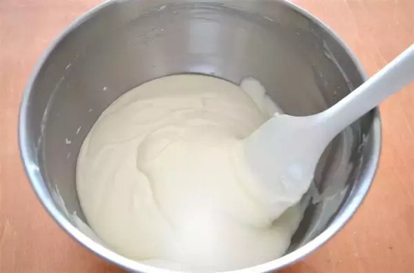 「【簡単ふわふわパンケーキ】えっ、ホケミに「はんぺん」入れるって!?卵レスでも食感パーフェクト♡【紀文公式】」の画像