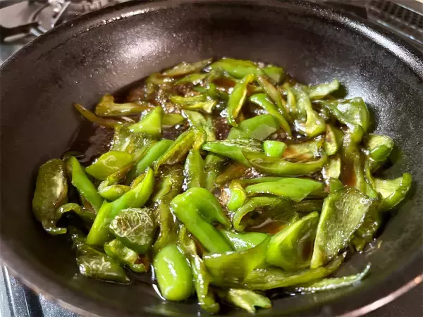 「昭和30年代の雑誌でピーマンレシピの「原点」を発見!?油で炒めて栄養満点「ピーマンの炒め煮」作ってみた♪」の画像