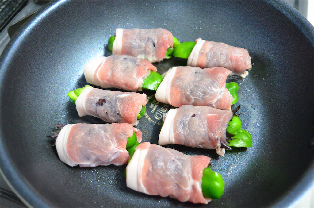 【梅干し以外にも使える！】赤しそで「肉巻き」作ってみた！風味が青じそより濃い！濃い♡【農家直伝】