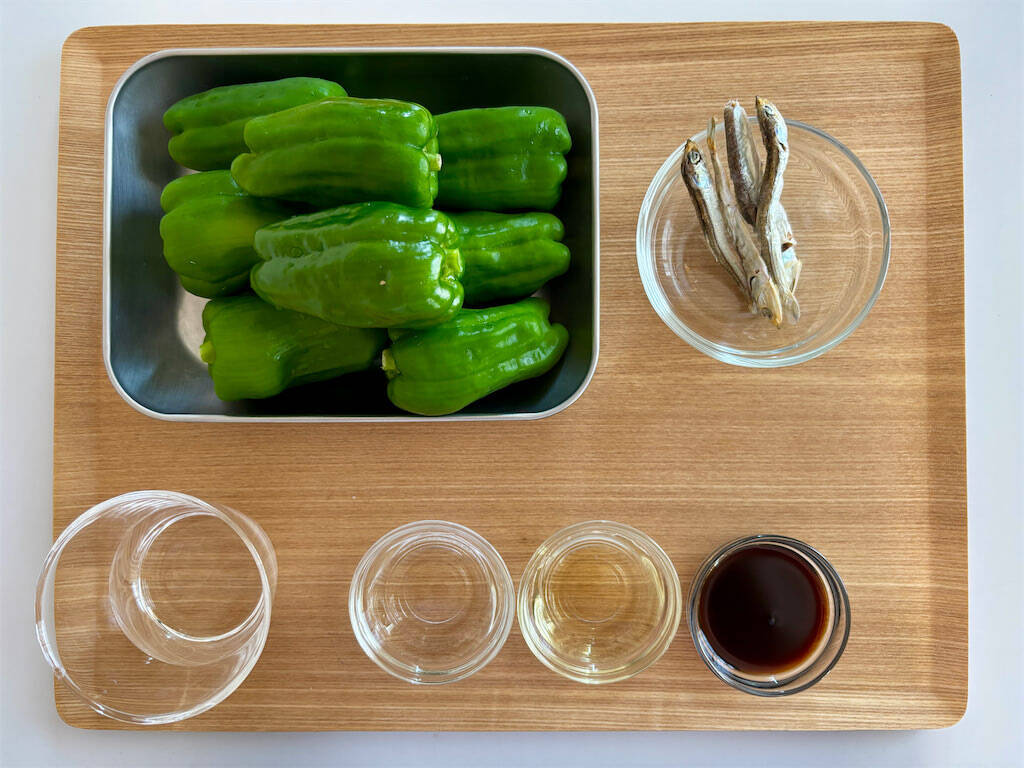 【ピーマン大量消費】煮干しで煮るだけ「ピーマンのくたくた煮」作ってみた！ご飯もお酒も進む絶品甘辛ダレが◎