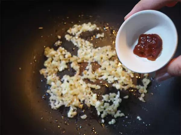 「【シン・麻婆】え、豆腐でもナスでもなく…新じゃが⁉ピリ辛ほくウマな「ほっくりマーボーポテト」作ろう！」の画像