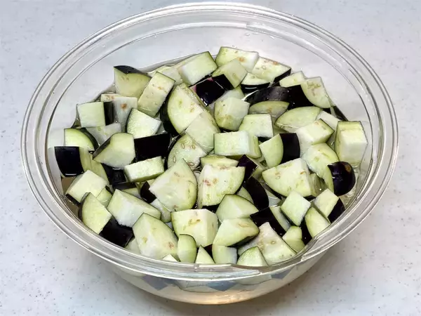 「【100年前の「ご飯泥棒」】大正時代からあった甘じょっぱ沼♪ジューシー常備菜「鉄火なす」作ってみた！」の画像