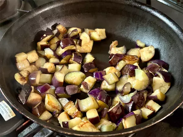 「【100年前の「ご飯泥棒」】大正時代からあった甘じょっぱ沼♪ジューシー常備菜「鉄火なす」作ってみた！」の画像