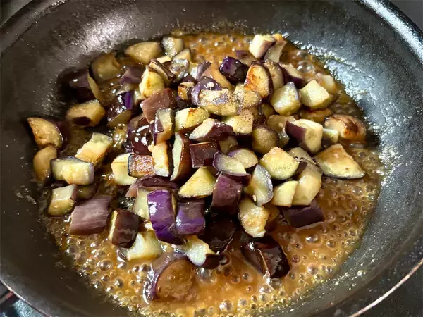 「【100年前の「ご飯泥棒」】大正時代からあった甘じょっぱ沼♪ジューシー常備菜「鉄火なす」作ってみた！」の画像
