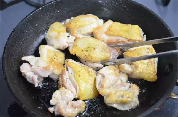「【もう市販品には戻れない！】プチプチ食感がクセになる「粒マスタード」作ってみた！簡単アレンジレシピも♪」の画像