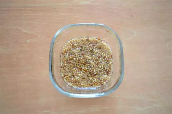 「【もう市販品には戻れない！】プチプチ食感がクセになる「粒マスタード」作ってみた！簡単アレンジレシピも♪」の画像