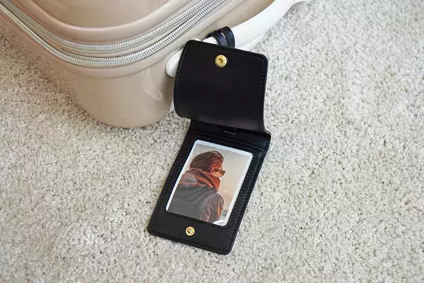 「推し活にピッタリ！スーツケース「オタハピトローリー」グッズ収納に嬉しい機能&祭壇にもなる」の画像