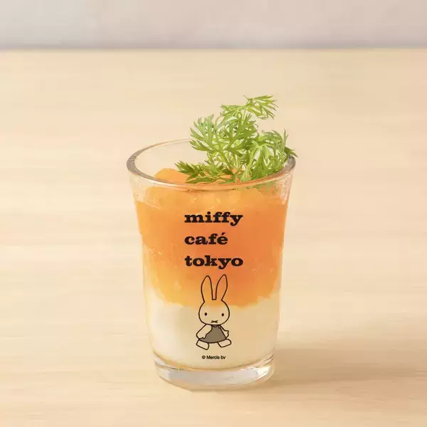 「ミッフィーの常設カフェ「miffy café tokyo」代官山にオープン！サンドイッチやドリンクが可愛すぎ」の画像