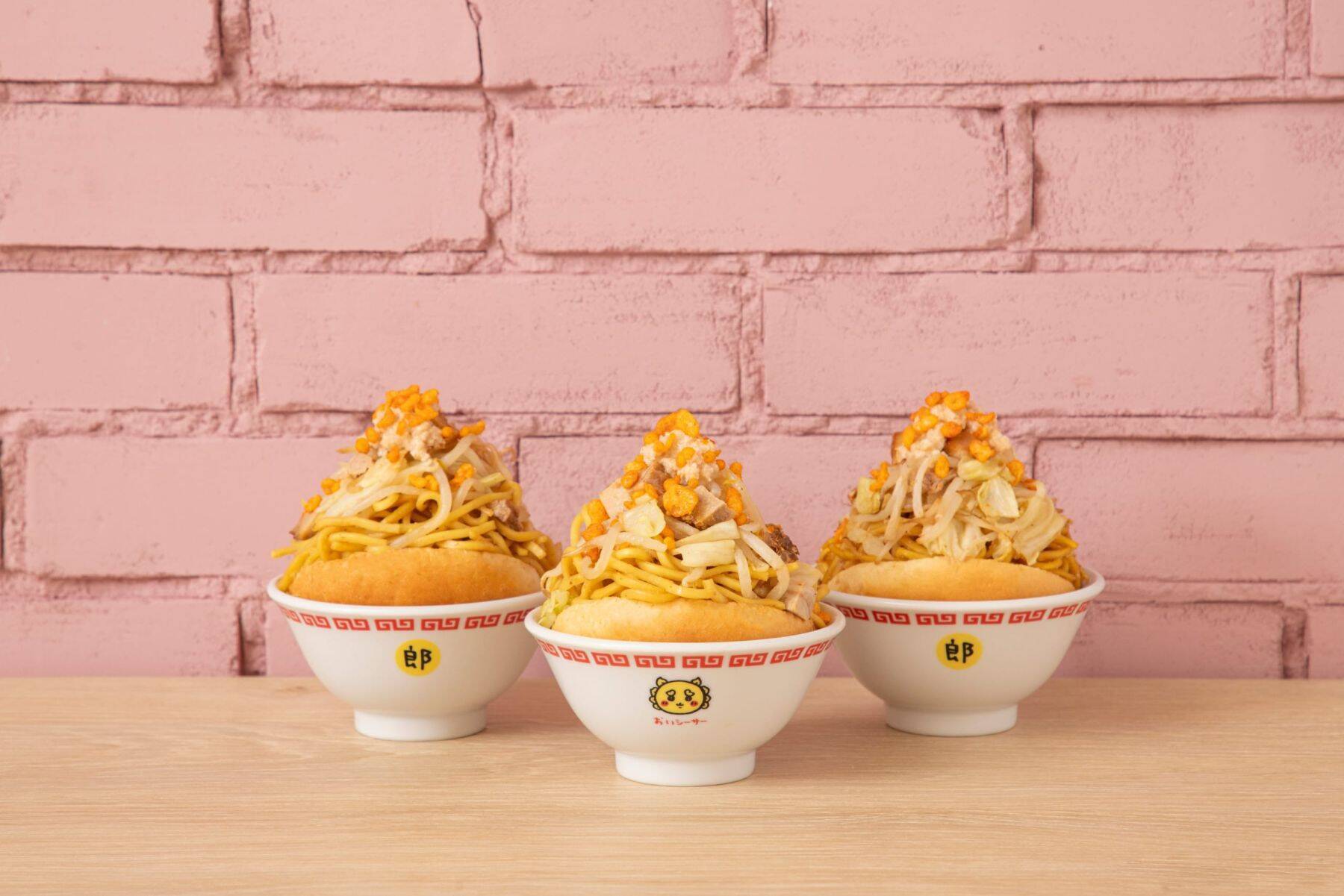 「ちいかわベーカリー OSAKA」が6月26日グランドオープン！大阪限定ちいかわたこせんバーガー＆フェイス型パンが梅田に登場